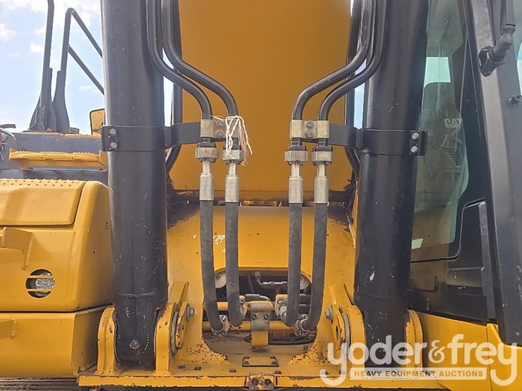 2019-caterpillar-336-image-26