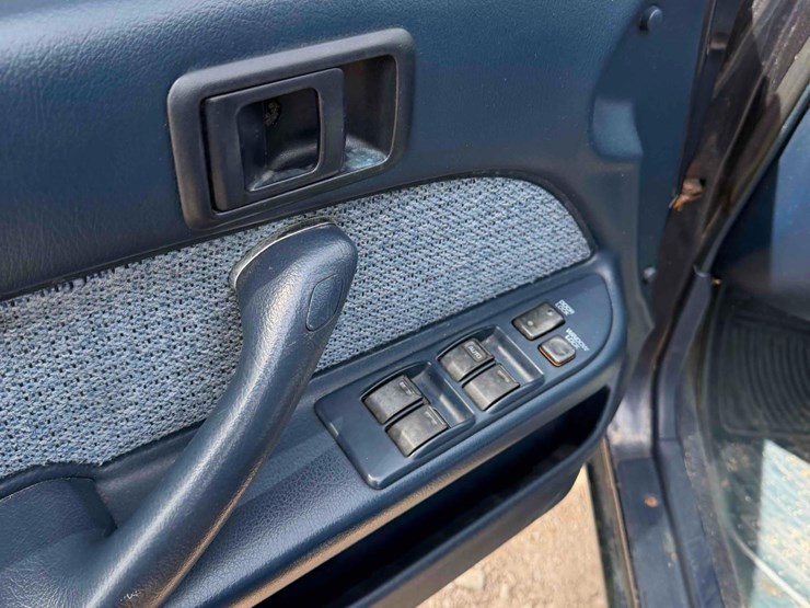 1990-toyota-camry-image-16