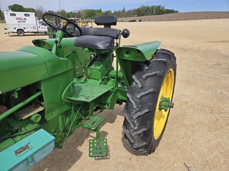 1961-john-deere-2010-image-7