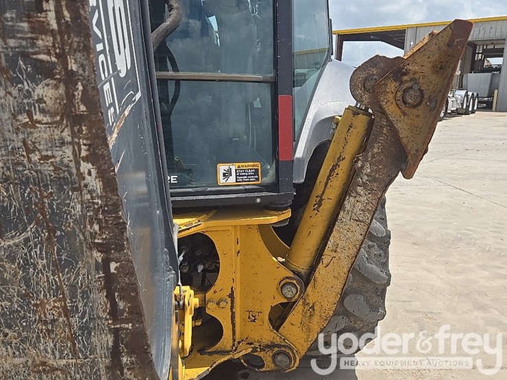 2020-deere-310sl-image-28
