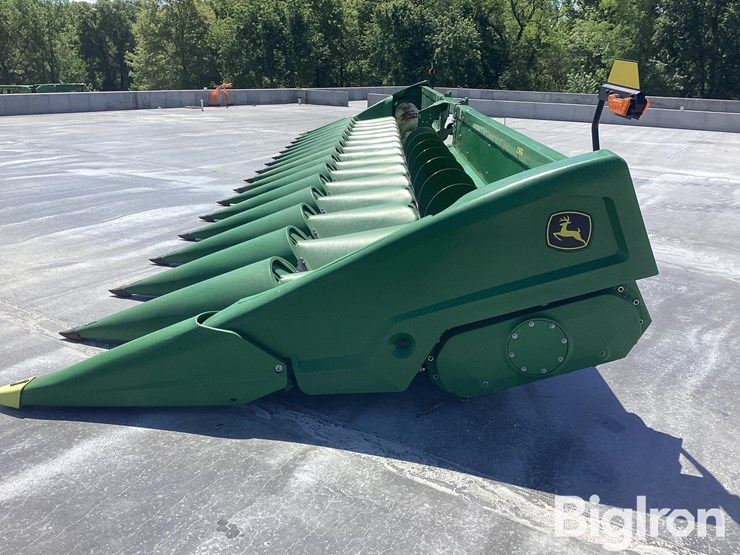 2022-john-deere-c16r-image-9