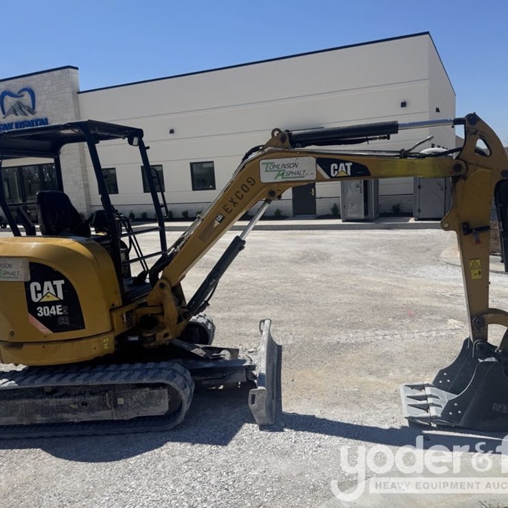 2016 CAT 304E2
