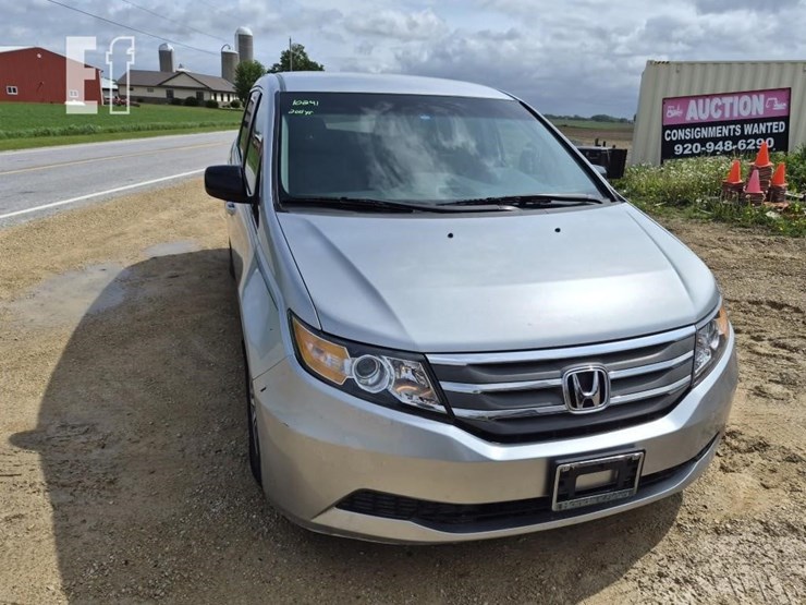 2011-honda-odyssey-image-7