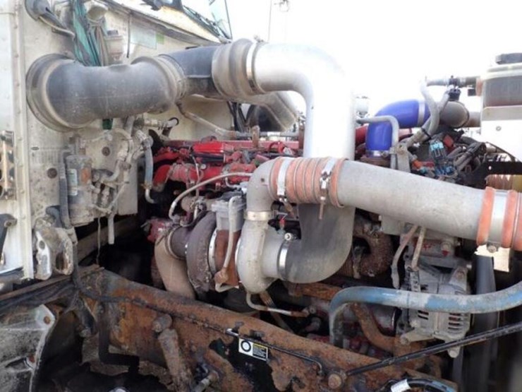 2013-peterbilt-367-image-38