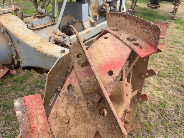 farmall-regular-image-30