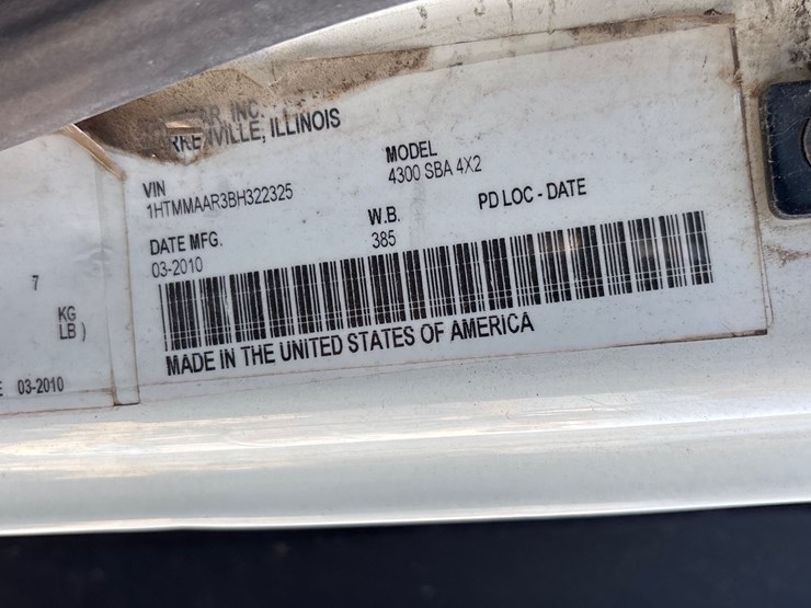 2011-international-durastar-4300-image-11