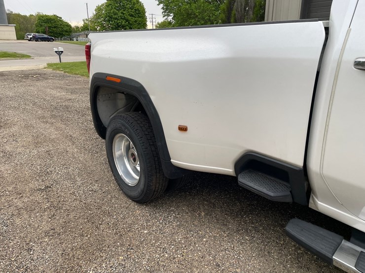 2020-gmc-3500-image-23
