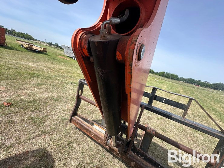 2011-jlg-skytrak-6042-4x4x4-telehandler-image-11