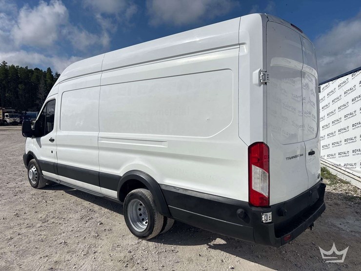 2016-ford-transit-image-4