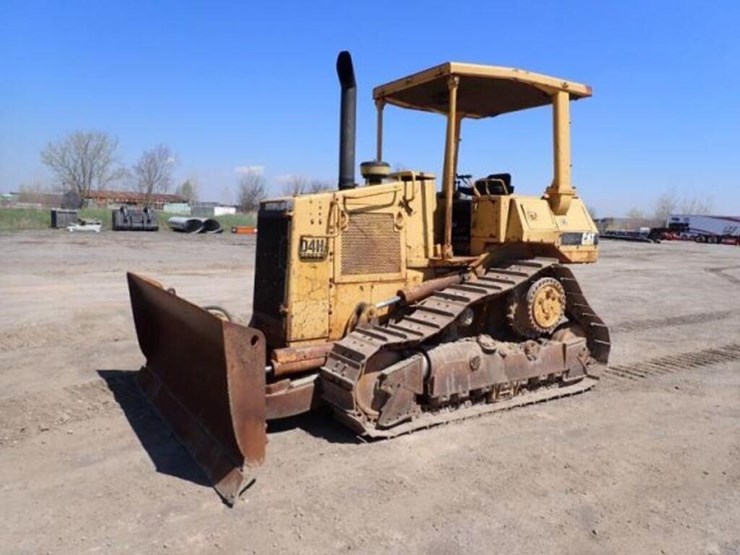 1990-caterpillar-d4h-image-1