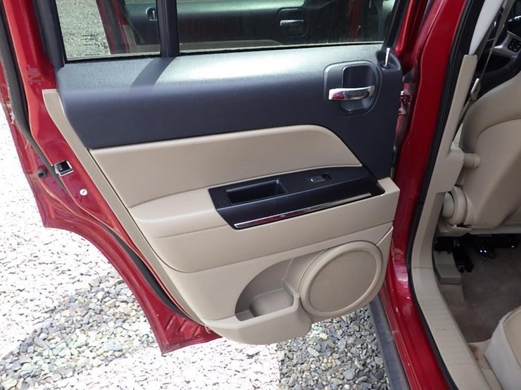 2013-jeep-patriot-image-25