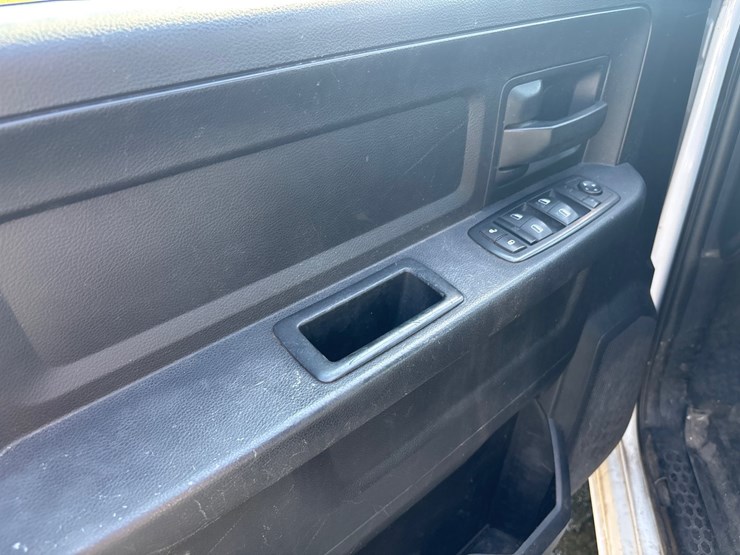2016-dodge-ram-2500-image-9