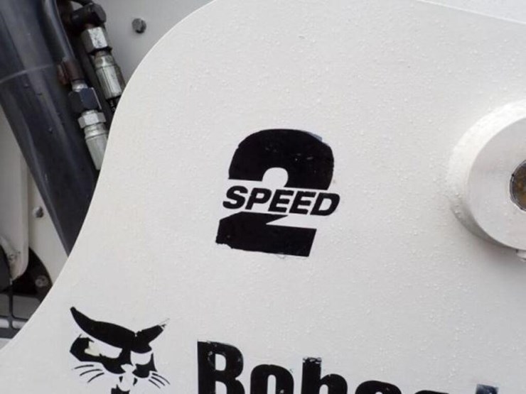 2021-bobcat-t870-image-34