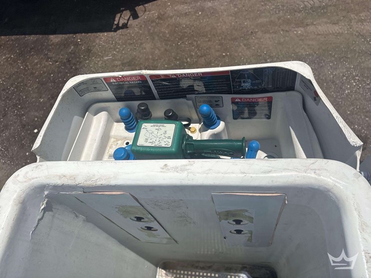 2021-ram-5500-chassis-4x4-altec-at37g-37ft.-bucket-truck-image-36