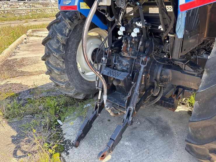 #24-•-new-holland-tractor-image-5
