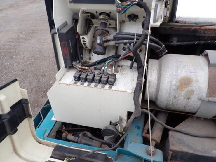 2001-tennant-7400-image-20