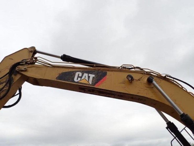 2013-caterpillar-321d-lcr-image-27