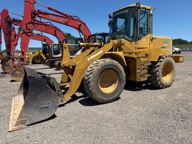 #40-•-kawasaki-60z1-wheel-loader-image-1