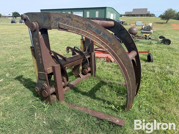 caterpillar-forestry-grapple-image-3