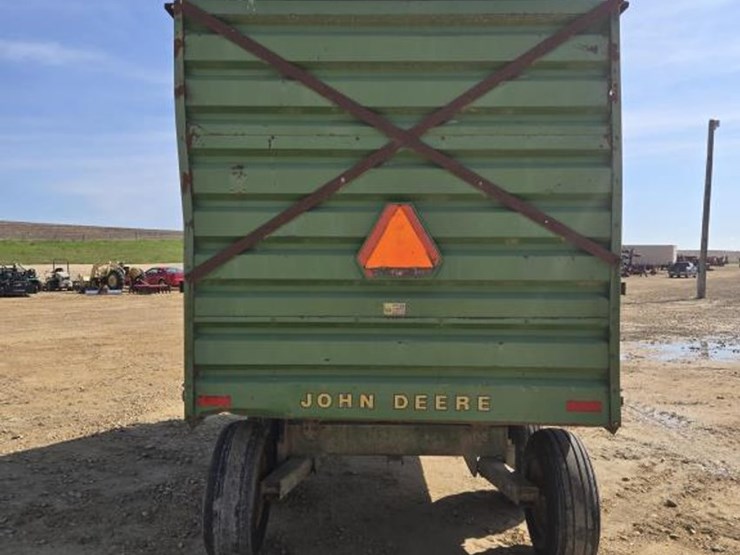 john-deere-714-image-7