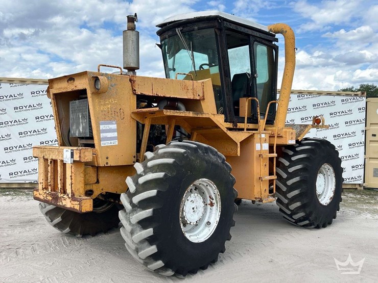 vanguard-v215-ph-4wd-articulating-heavy-haul-agricultural-tractor-image-1