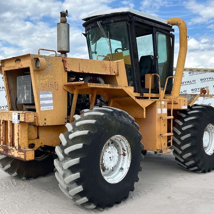 Vanguard V215-PH 4WD Articulating Heavy Haul Agricultural Tractor