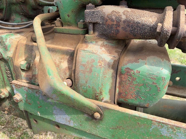 john-deere-b-image-31