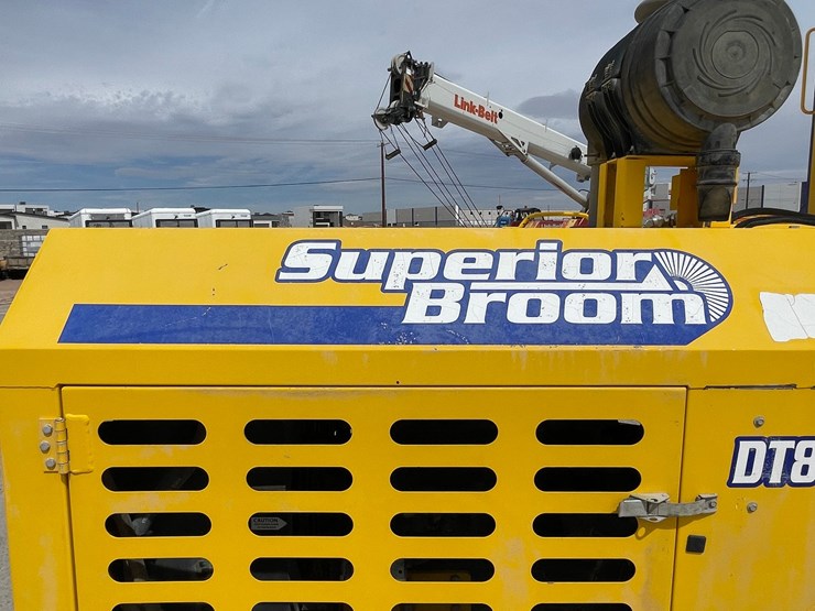 2017-superior-broom-dt80k-image-49