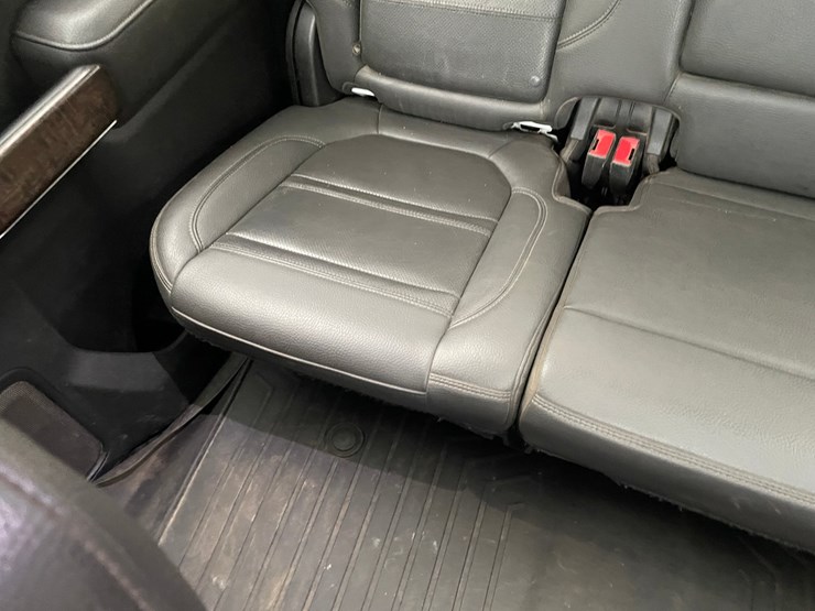 2020-gmc-3500-image-36