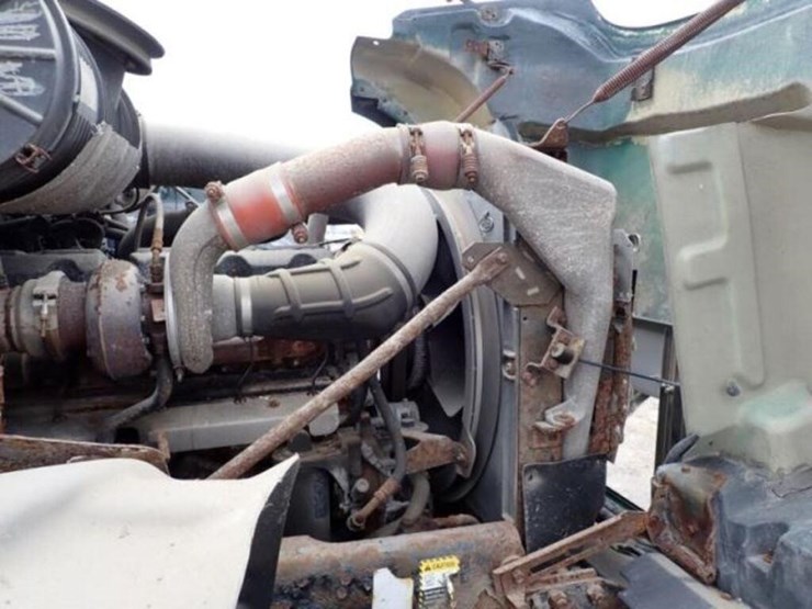inoperable-2005-mack-cv713-tri/a-vacuum-truck-1m2a-image-26
