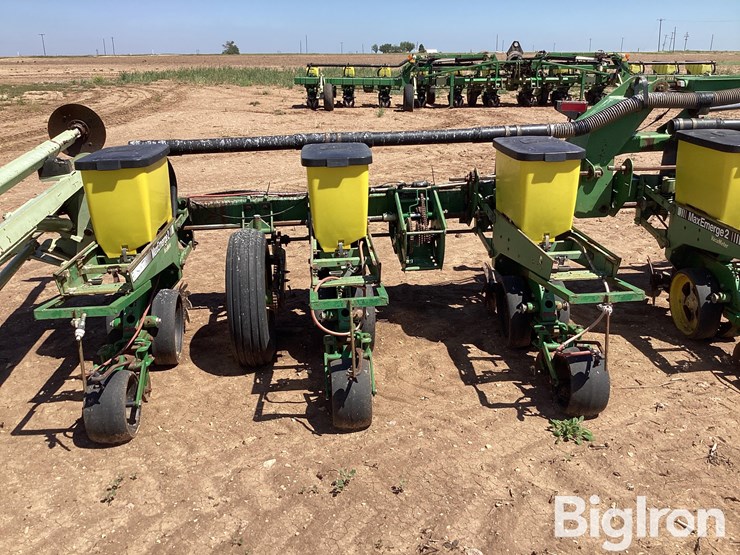 john-deere-7300-image-13