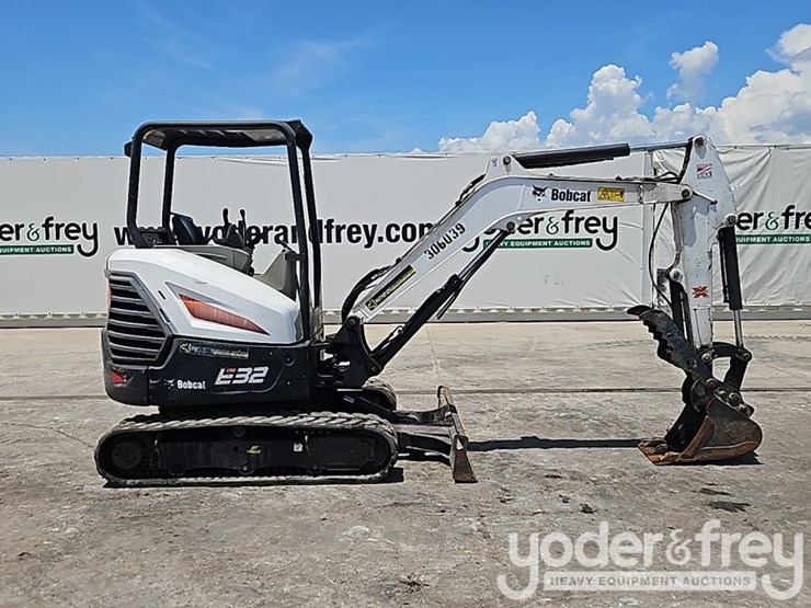 2019-bobcat-e32-image-6