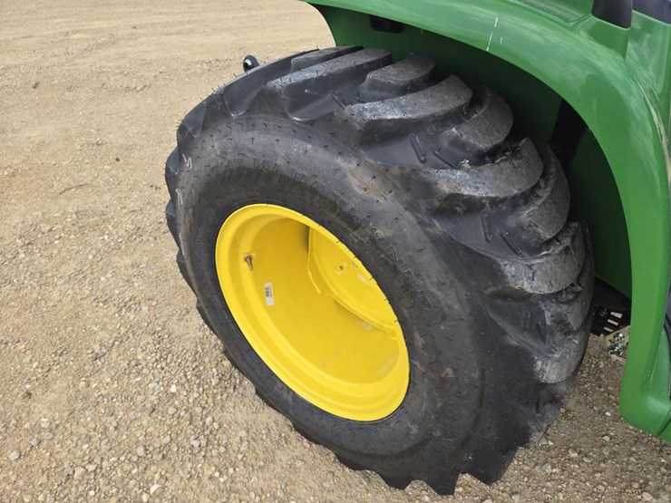 2025-john-deere-3032e-image-7