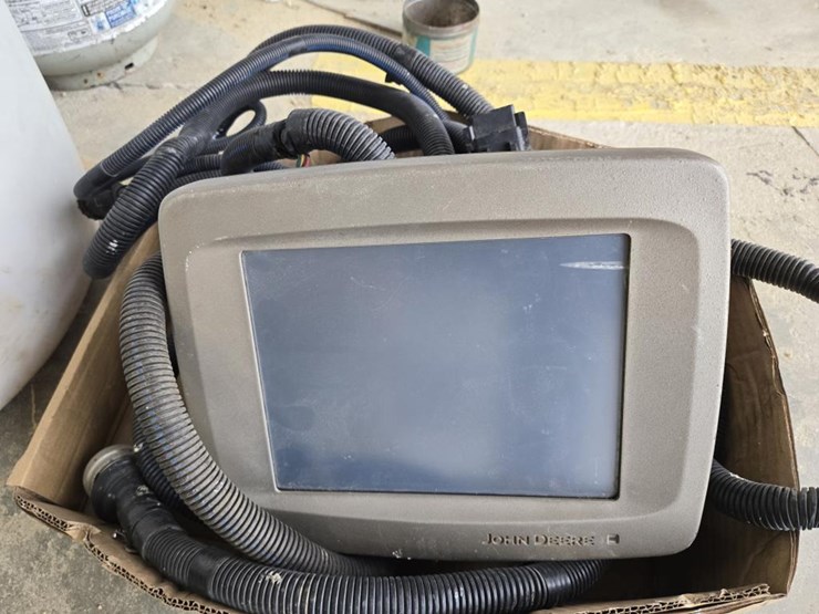 john-deere-569-premium-image-22