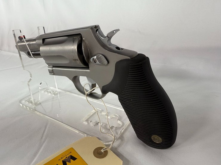 #84-•-taurus-the-judge-45lc/410gauge-bs626306-image-7
