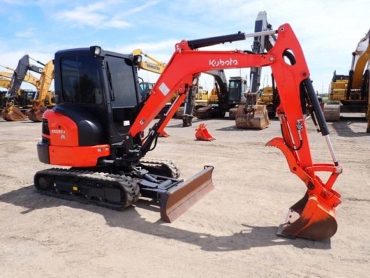 2022-kubota-kx033-4-image-3