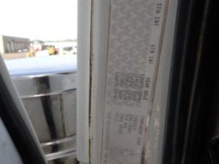 2013-western-star-4900sb-image-11
