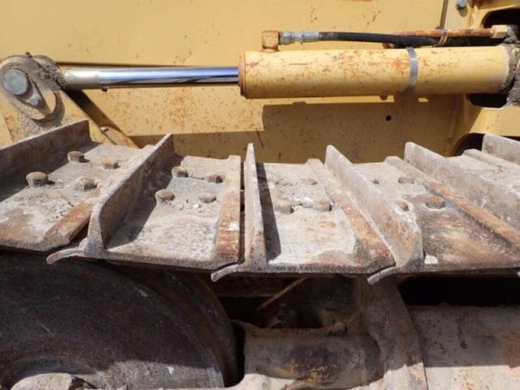 2005-deere-450j-lt-image-35