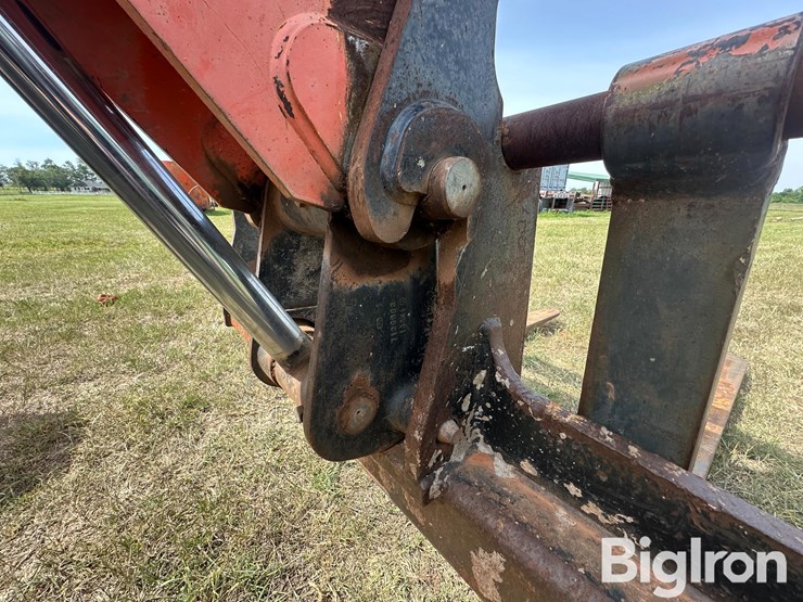 2011-jlg-skytrak-6042-4x4x4-telehandler-image-12