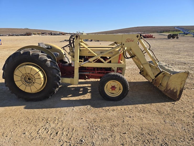 ford-4000-image-2