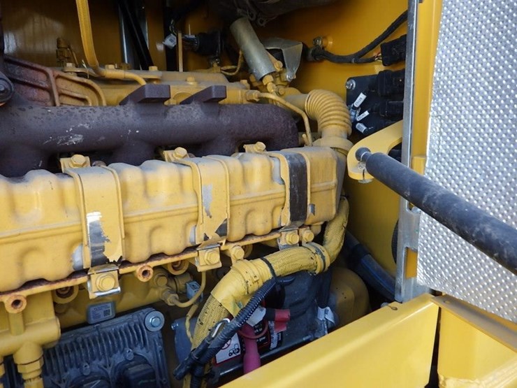 2023-john-deere-544-image-24