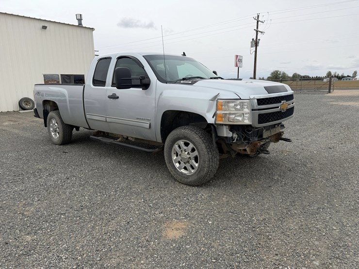 2012-chevrolet-silverado-3500hd-image-4