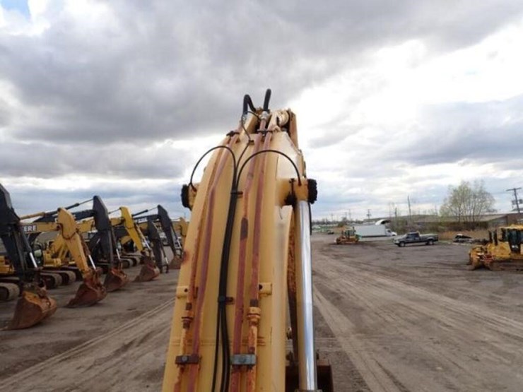 2001-deere-270-lc-image-43