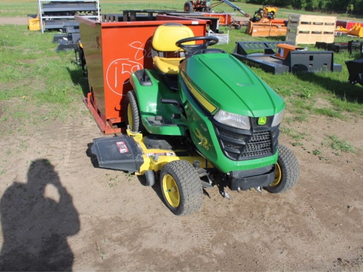 john-deere-x320-image-4