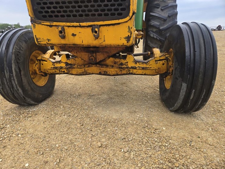 1967-john-deere-700-image-4