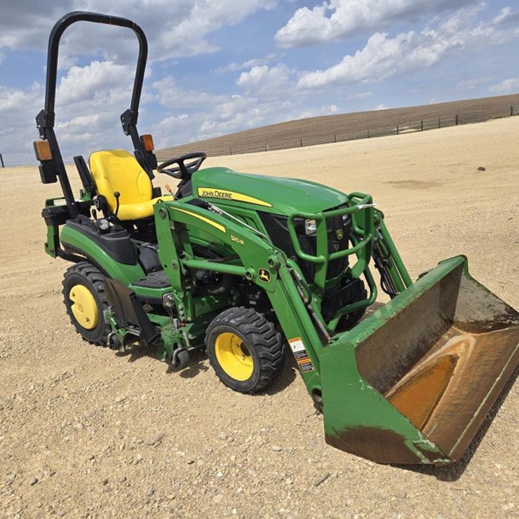 2018 JOHN DEERE 1025R