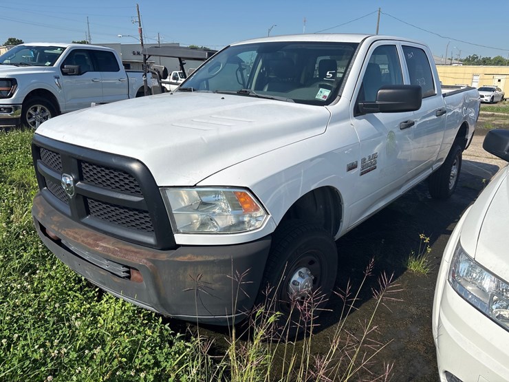 2016-dodge-ram-2500-image-1