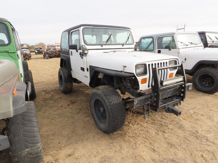 1990-jeep-wrangler-image-1
