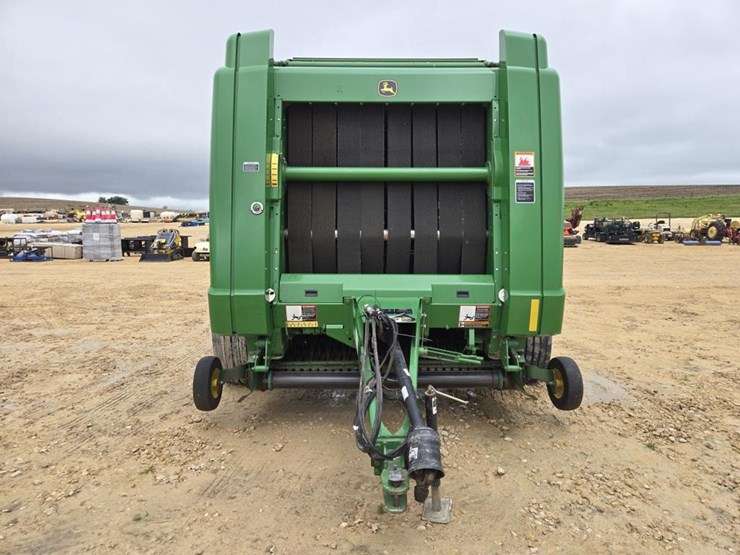 john-deere-569-premium-image-2