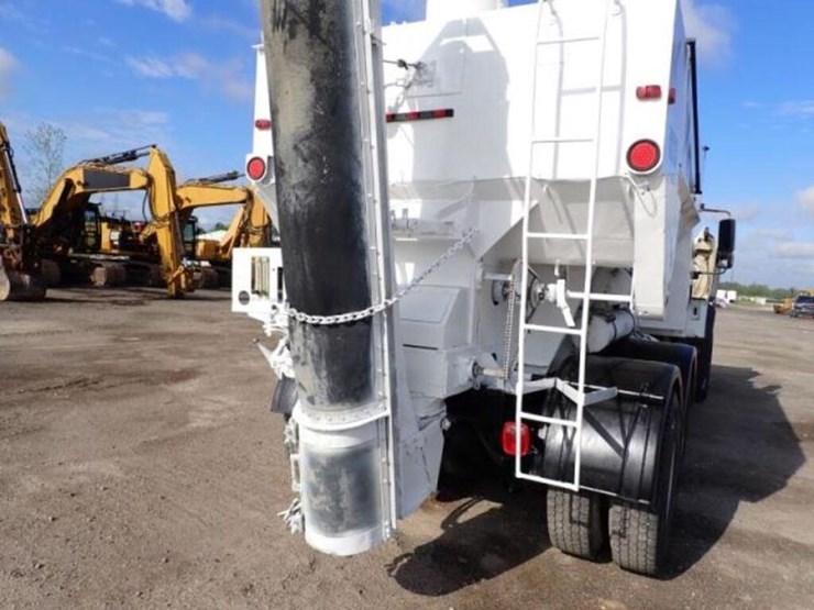 2005-international-7400-image-62